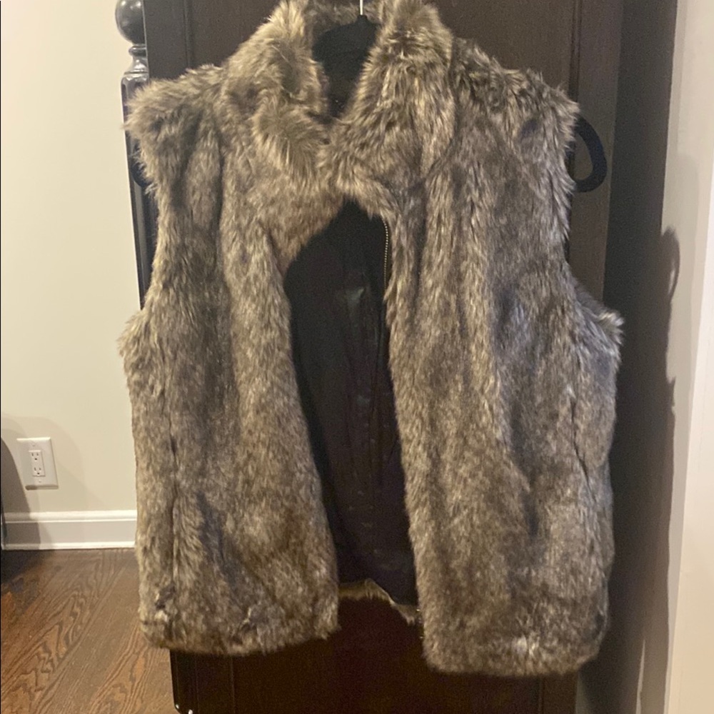 Banana Republic Faux Fur Vest in Brown.